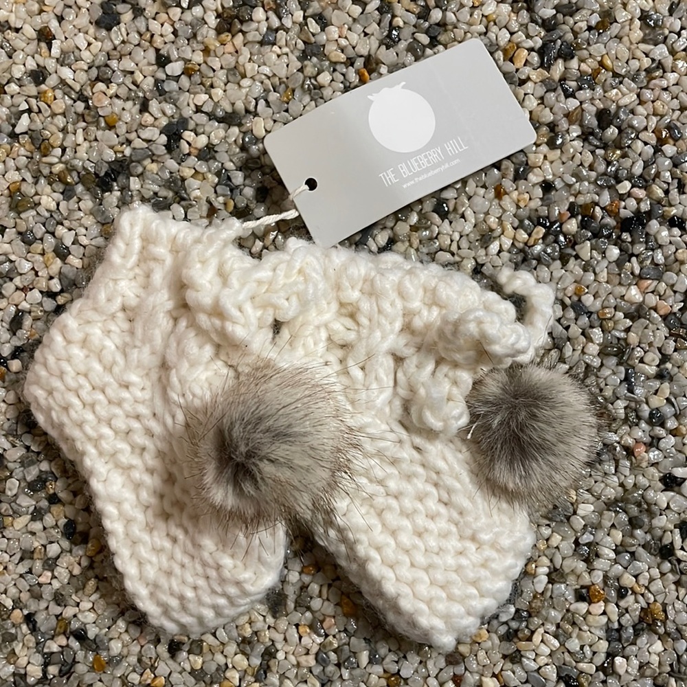 New! The Blueberry Hill -BOOTIES WITH POM, cream boutique shower gift